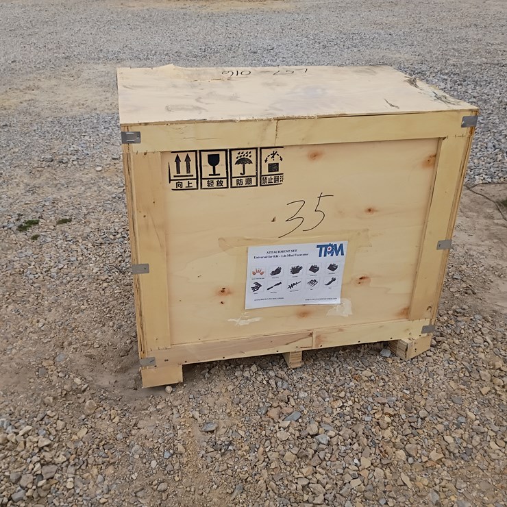 #L57-016 • TPM Mini Excavator Attachment Set