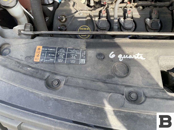 2016-ford-explorer-image-30