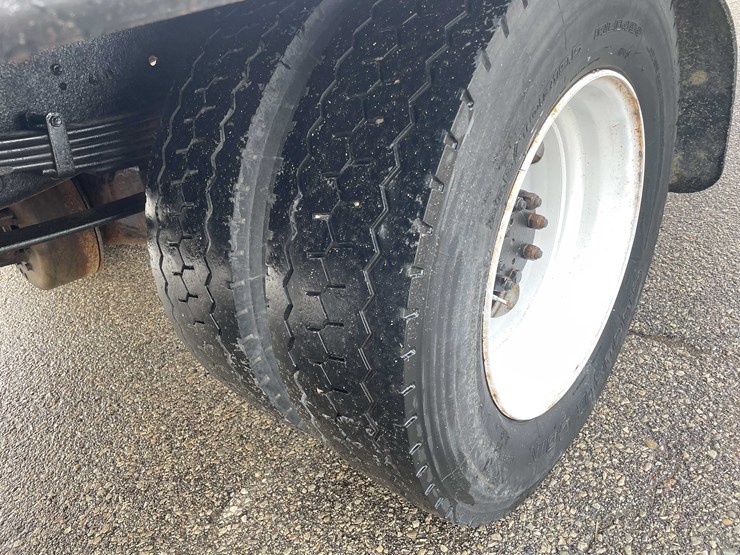 2003-international-durastar-4300-image-74