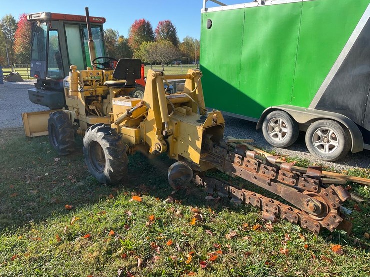 #1365-•-vermeer-m-460-ride-on-trencher-image-3