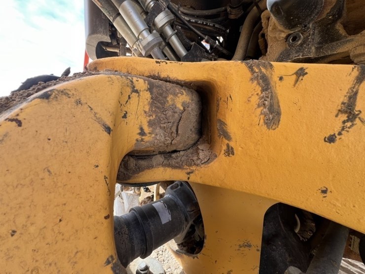 2020-volvo-a60h-image-23