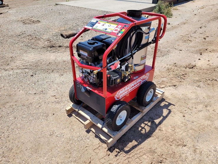 magnum-4000-series-gold-pressure-washer-image-1
