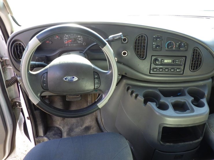 2003-ford-econoline-350-image-8