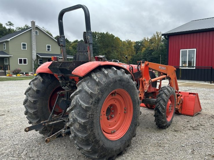 #2402-•-2012-kubota-tractor-image-9