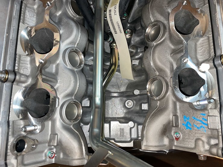 #8616-•-isuzu-trooper-engine-(e)-image-14