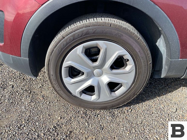 2016-ford-explorer-image-10