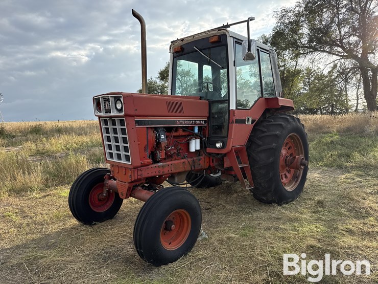 1976-international-1086-image-1