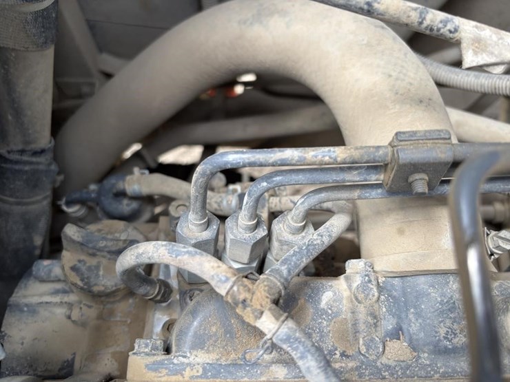 2019-kubota-rtvx1140-image-27