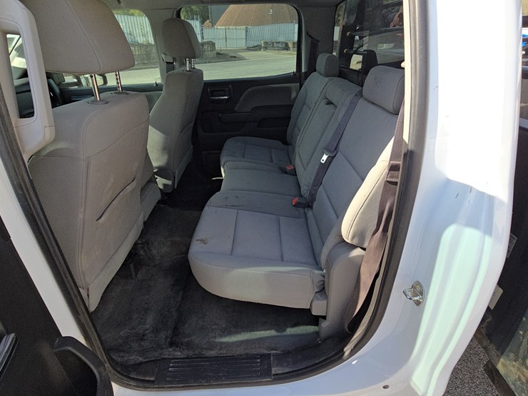 2017-gmc-sierra-3500-image-86