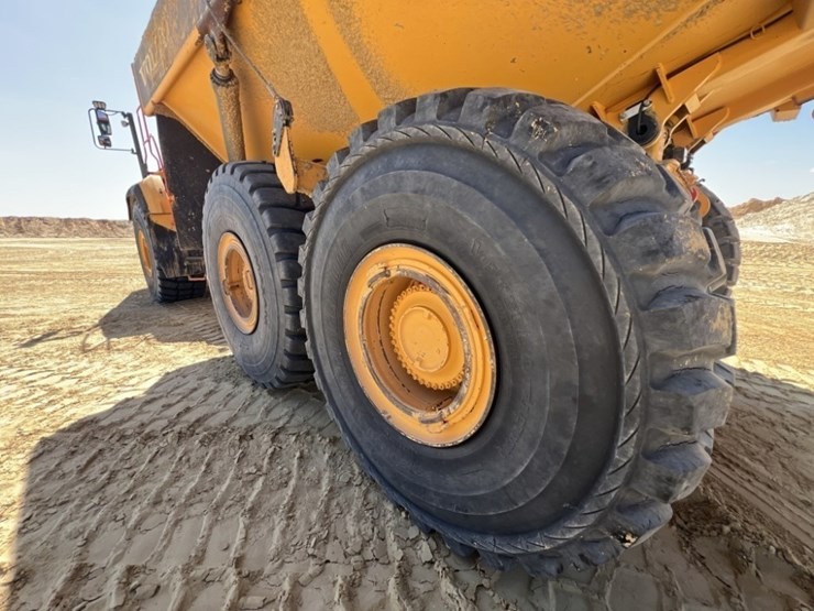 2021-volvo-a60h-image-21