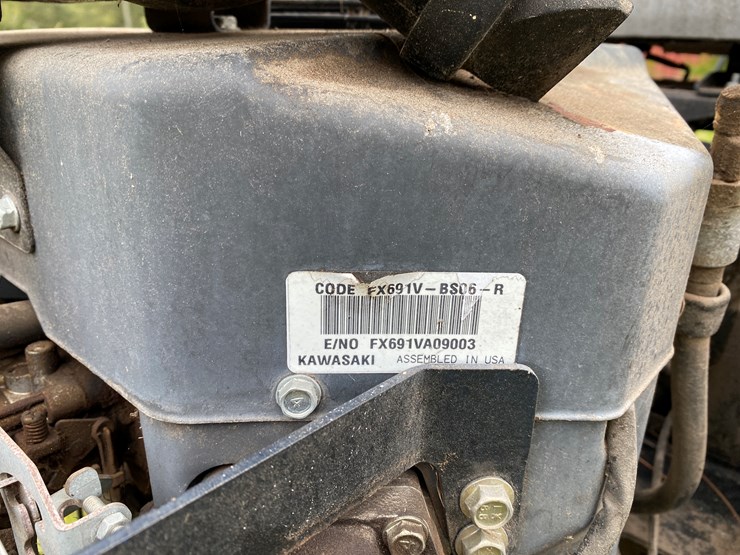 #44-•-#164-•-bob-cat-24-hp-zero-turn-lawnmower-with-61-inch-deck-image-9