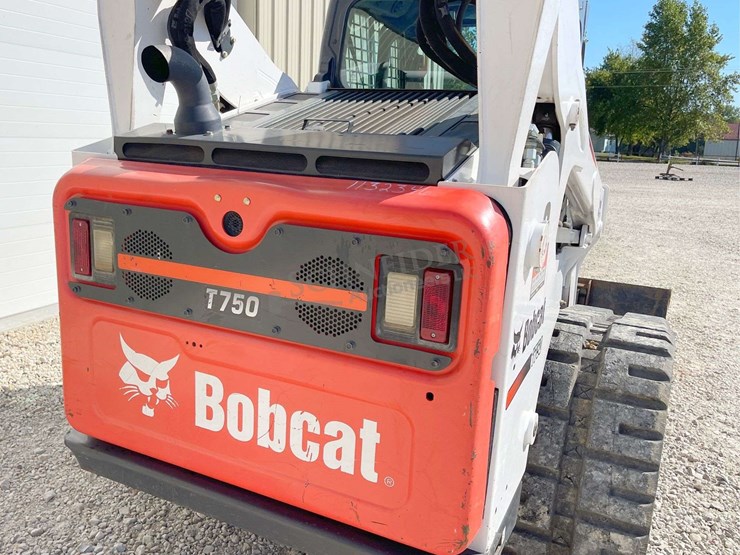2016-bobcat-t750-image-22