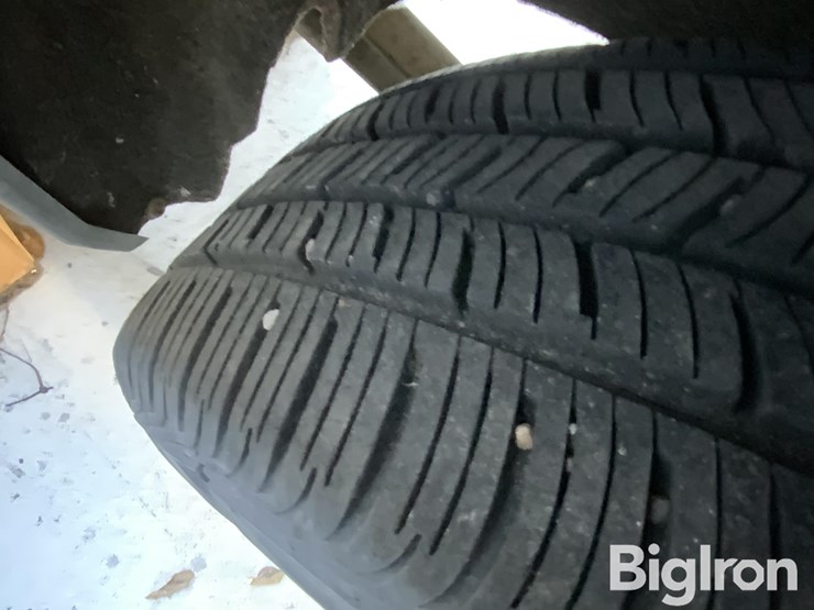 2010-ford-transit-connect-image-20