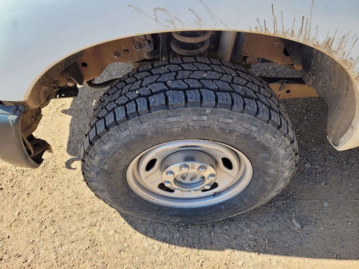 2011-ford-f350-image-15