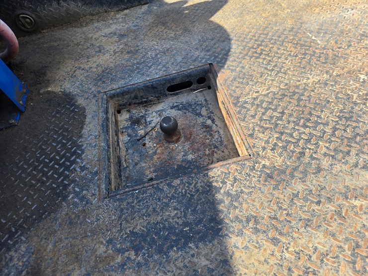 2017-gmc-sierra-3500-image-75