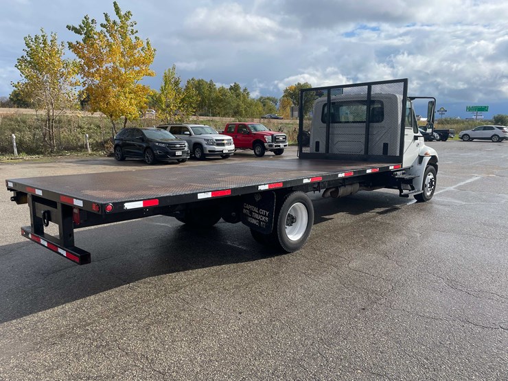 2003-international-durastar-4300-image-5