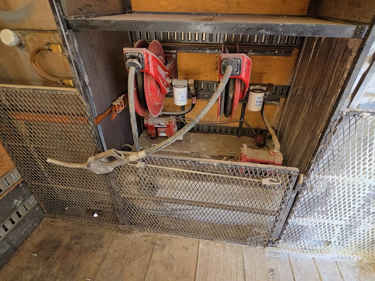 #22329-•-2014-freightliner-m2-106-box-truck-image-101