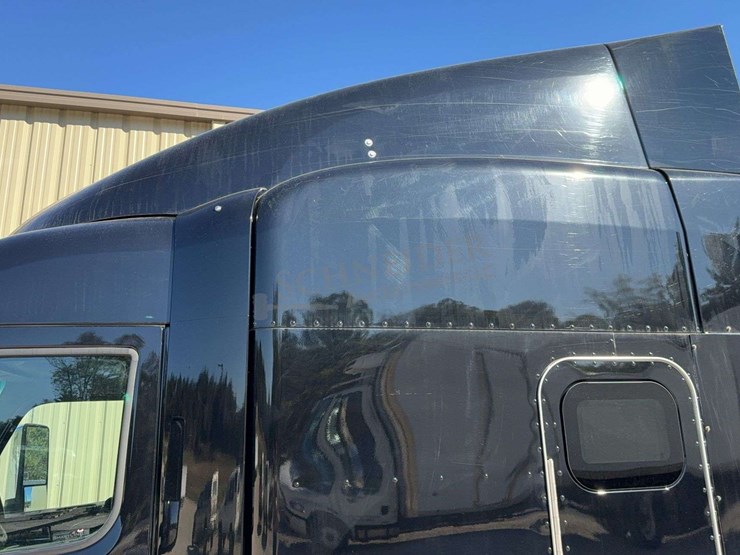 2017-peterbilt-579-image-102