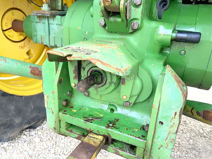 john-deere-2840-image-24