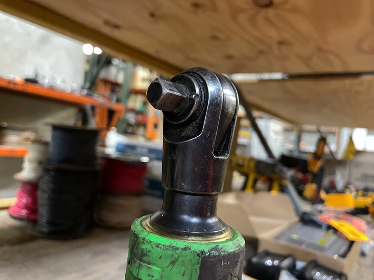 #8541-•-snap-on-3/8"-power-ratchet-wrench-with-batteries-and-charger-(pr12)-image-4