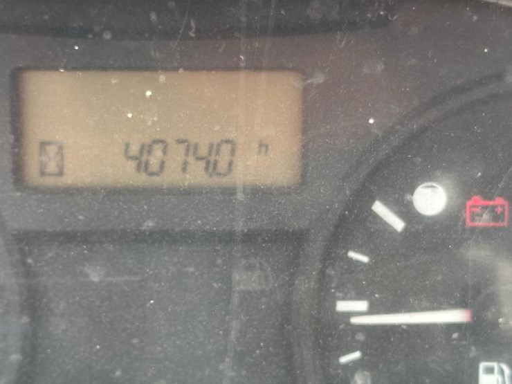 #2402-•-2012-kubota-tractor-image-13