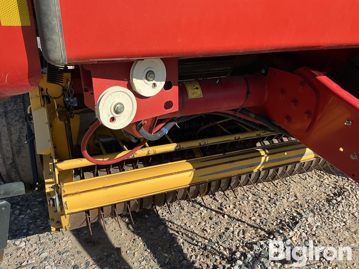 2014-new-holland-roll-belt-560-image-14
