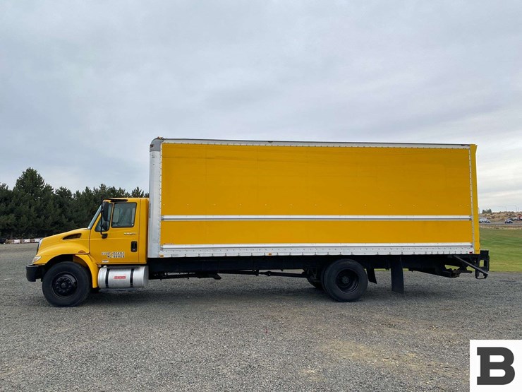 2012-international-durastar-4300-image-2