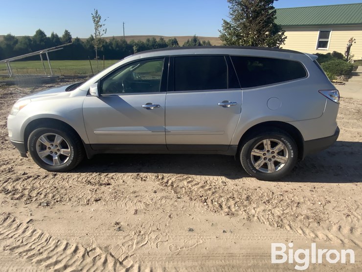 2012-chevrolet-traverse-image-8