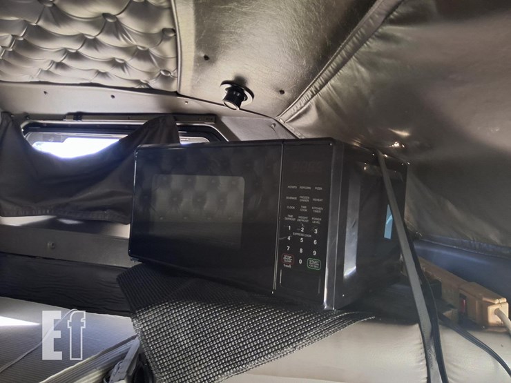 2005-kenworth-w900-image-26