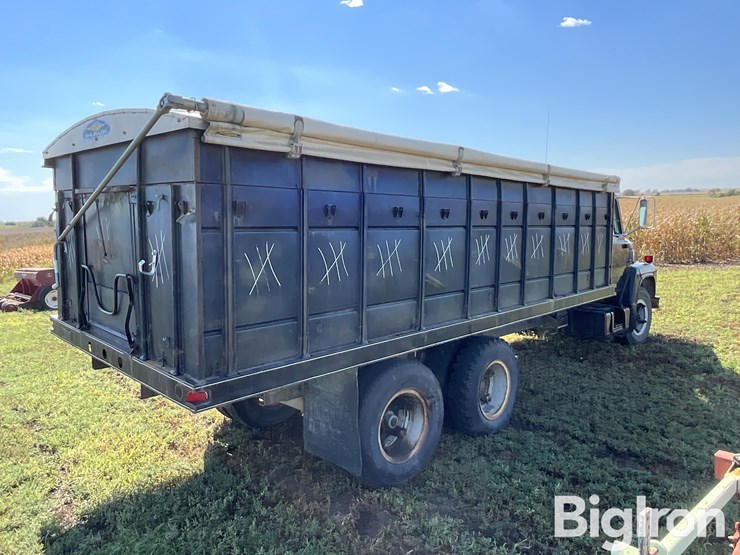 1975-ford-ln750-image-5