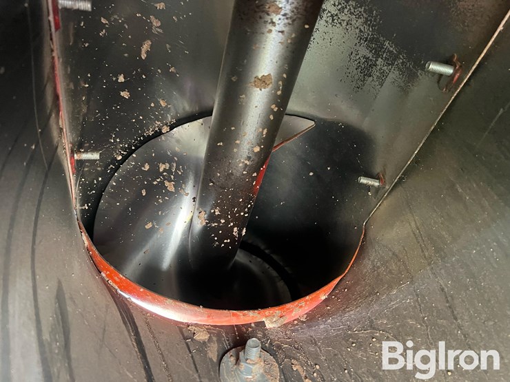 united-farm-tools-760-image-16