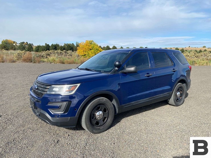 2018-ford-explorer-image-2