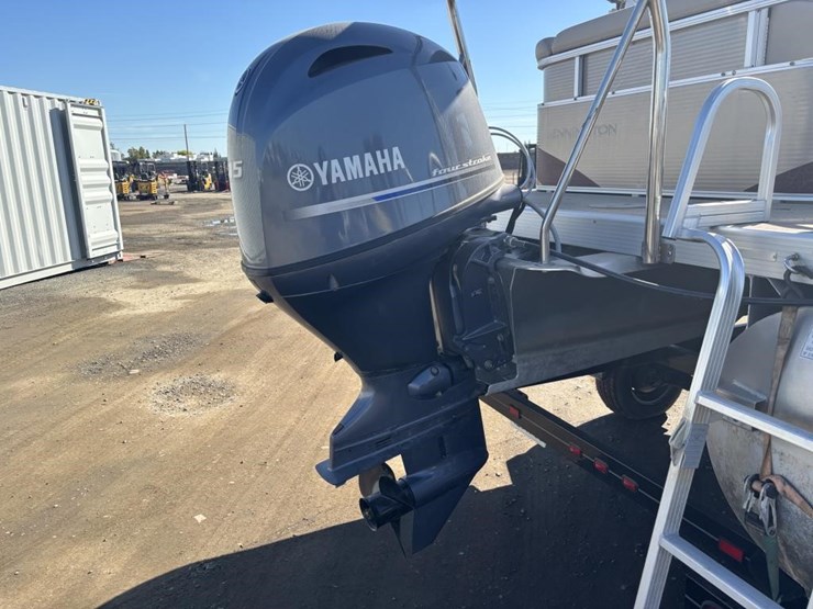 2011-unknown-trailer-image-31