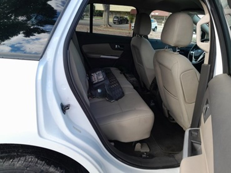 2014-ford-edge-image-6