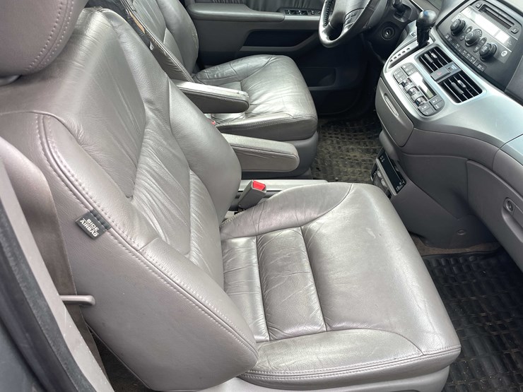 2009-honda-odyssey-image-107