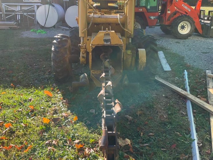 #1365-•-vermeer-m-460-ride-on-trencher-image-4