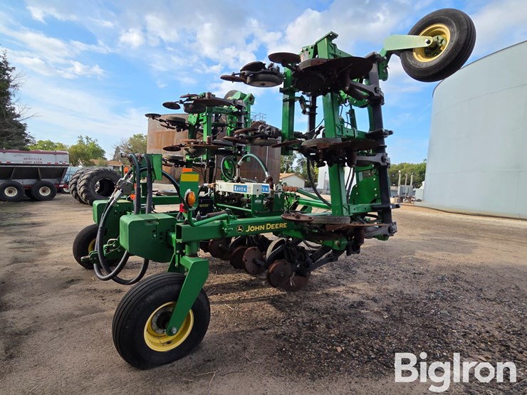 2013-john-deere-2510h-image-5