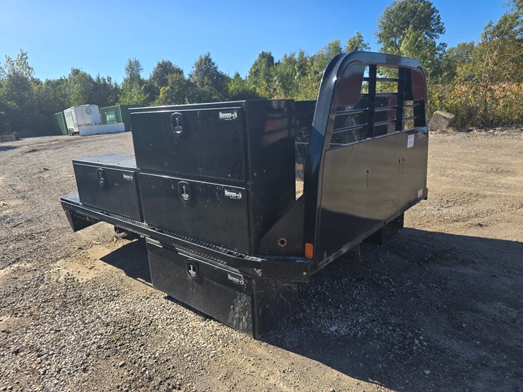 #22362-•-contract-manufacturer-pickup-truck-bed-image-24