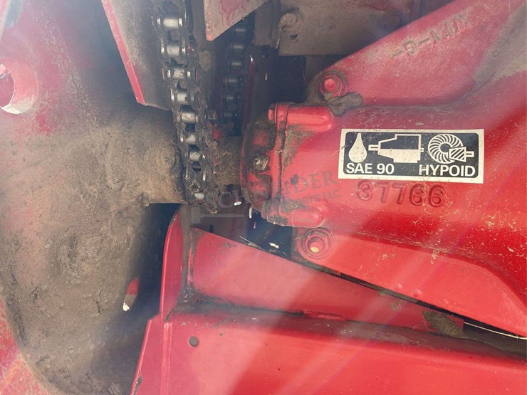 new-holland-565-image-30