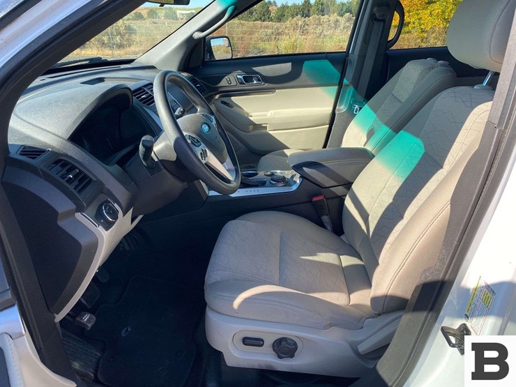 2013-ford-explorer-image-21