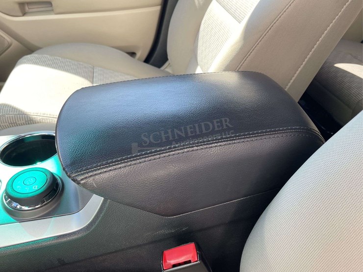 2013-ford-explorer-image-38