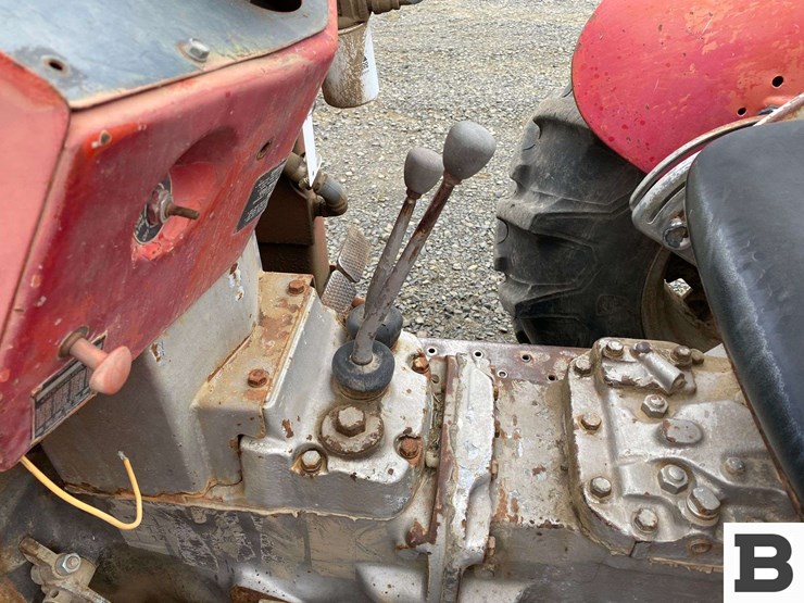 1976-massey-ferguson-245-image-21