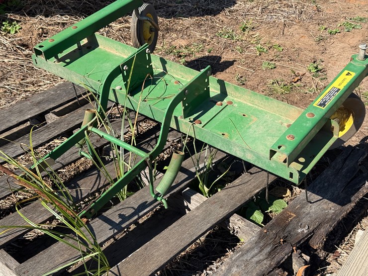 #49-•-#1004-•-john-deere-pine-straw-rake-image-5