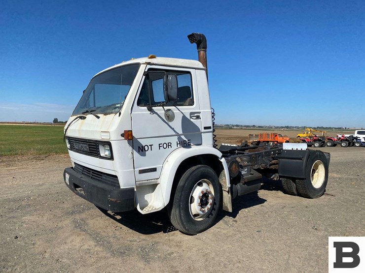 1989-kenworth-22-210-tractor-truck-image-1