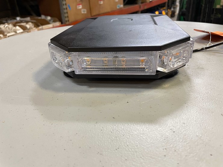 #8534-•-amber-led-strobe-light-(pr12)-image-2