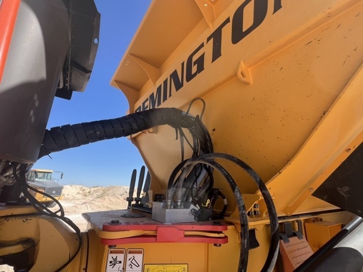 2020-volvo-a60h-image-12