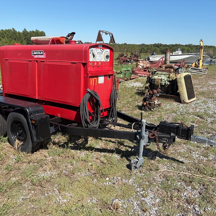 #117 • LINCOLN SAE 400 ARC WELDER TRAILER MOUNTED