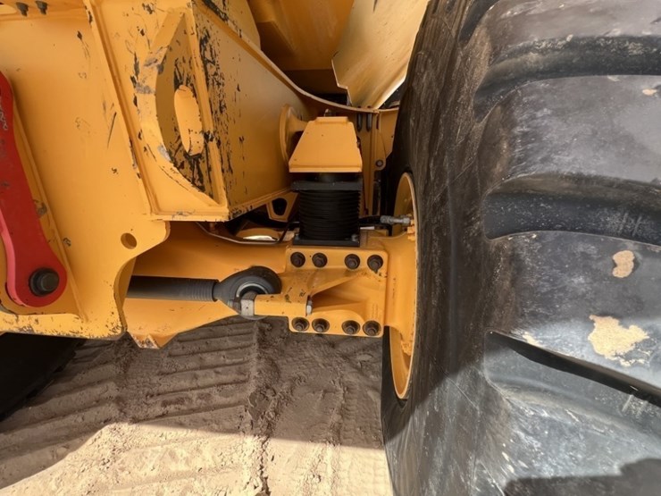 2020-volvo-a60h-image-16