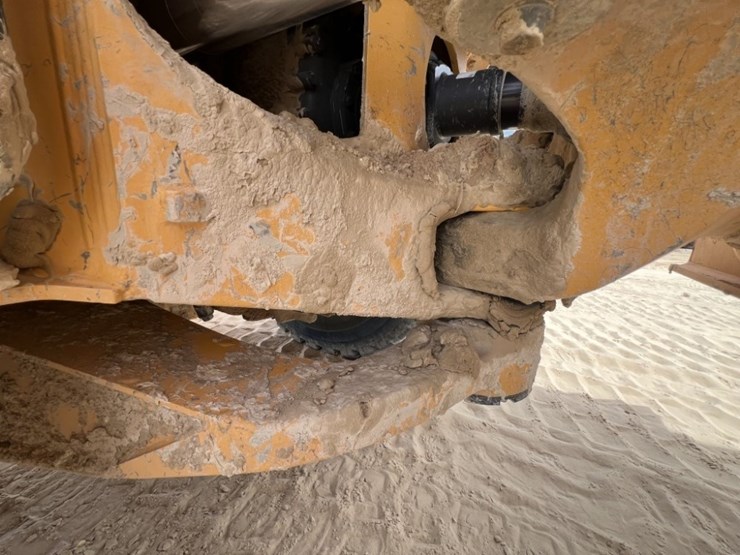 2021-volvo-a60h-image-13