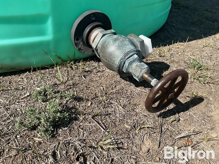 1500-gallon-poly-water-storage-tank-image-13